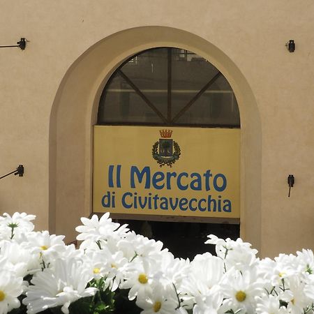 Regina Margherita Casa Vacanza Civitavecchia Buitenkant foto